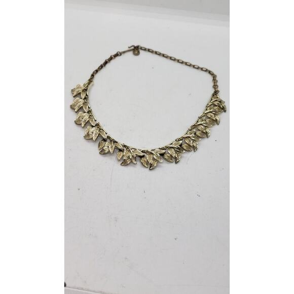 Vintage Coro Necklace Leaf Segmented Link Gold Tone Choker Adjustable 1960s - Picture 4 of 8